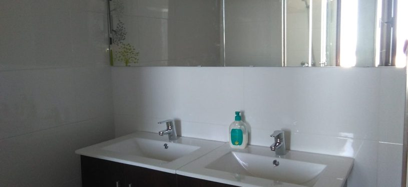 Pica doble de baño y espejo